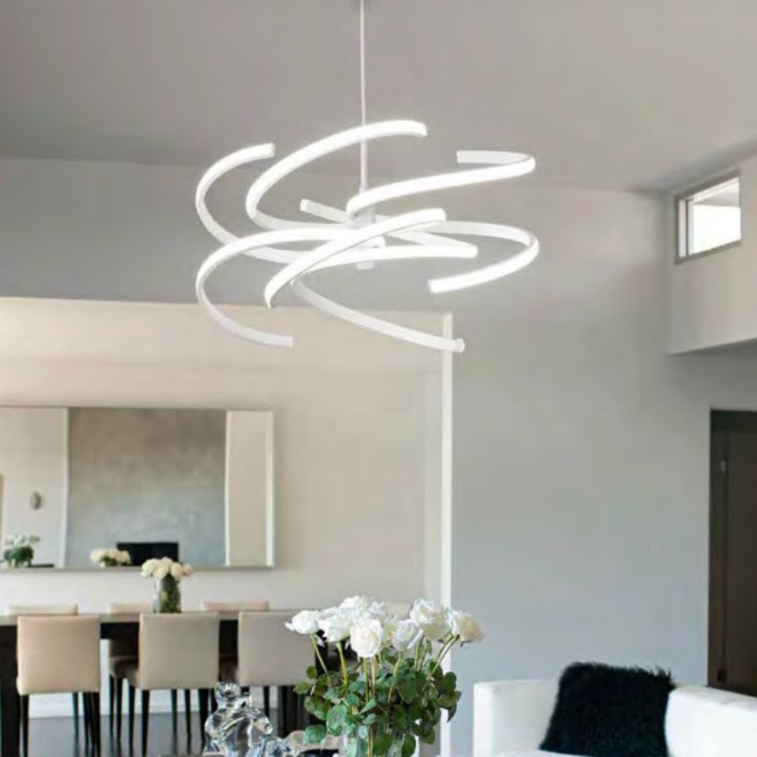 Lampadario Aspirale Bianco Minimalista e Compatto